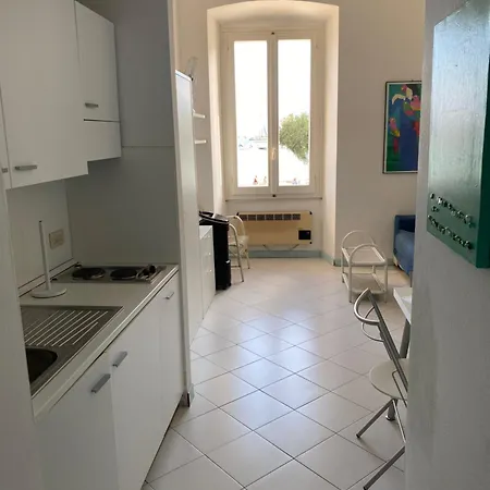 Luisa's Flat راباللو
