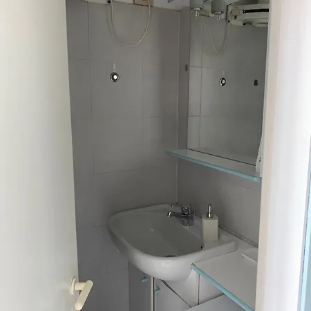 Luisa's Flat راباللو